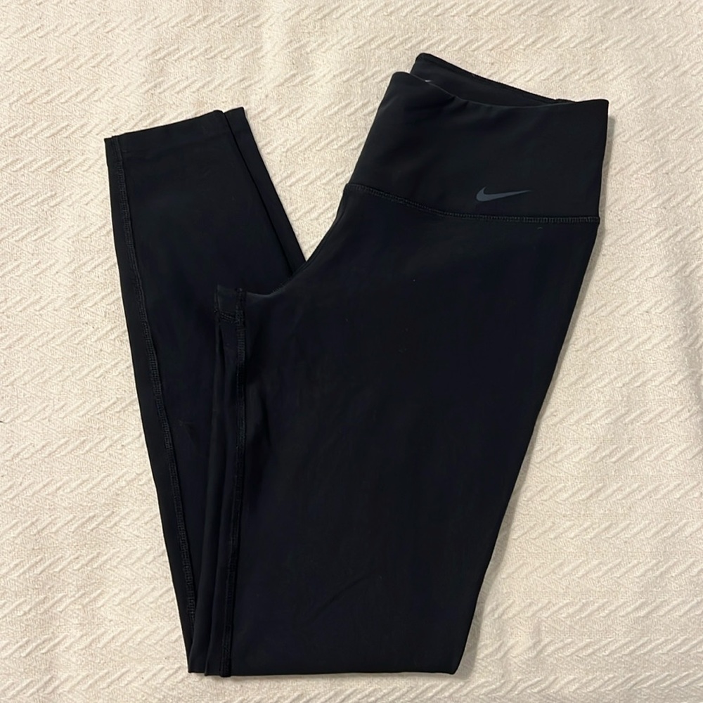 Nike dri-fit leggings. Small short. Worn once